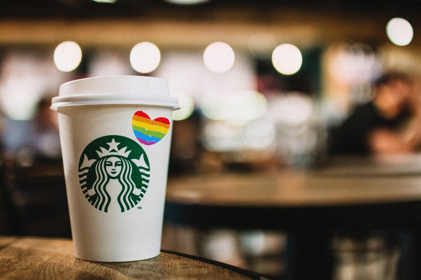 Starbucks e la sua propaganda Lgbt premiata da channel4 1