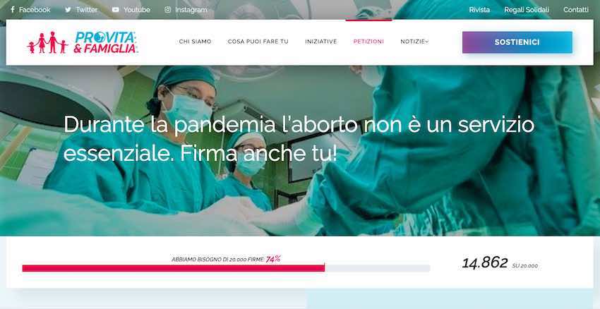 Chirurghi intorno a tavolo operatorio_petizione_aborto_pandemia