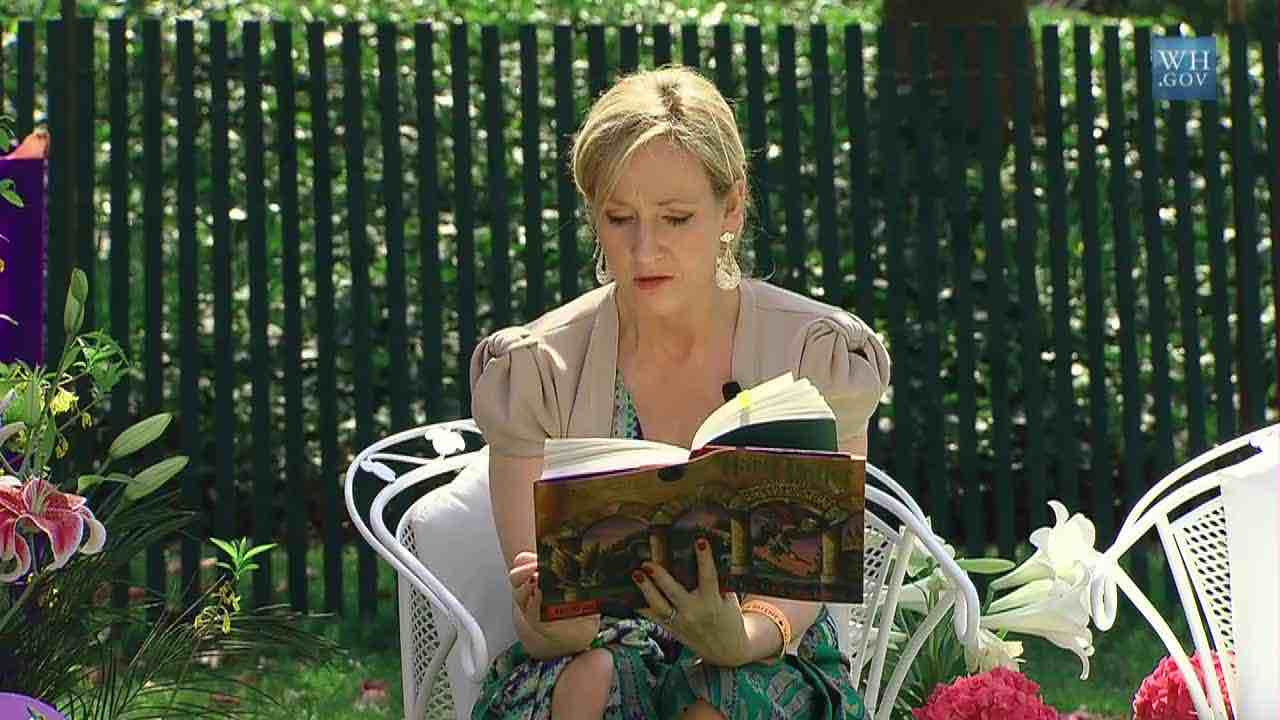 J.K.Rowling legge alla Casa Bianca (2010)