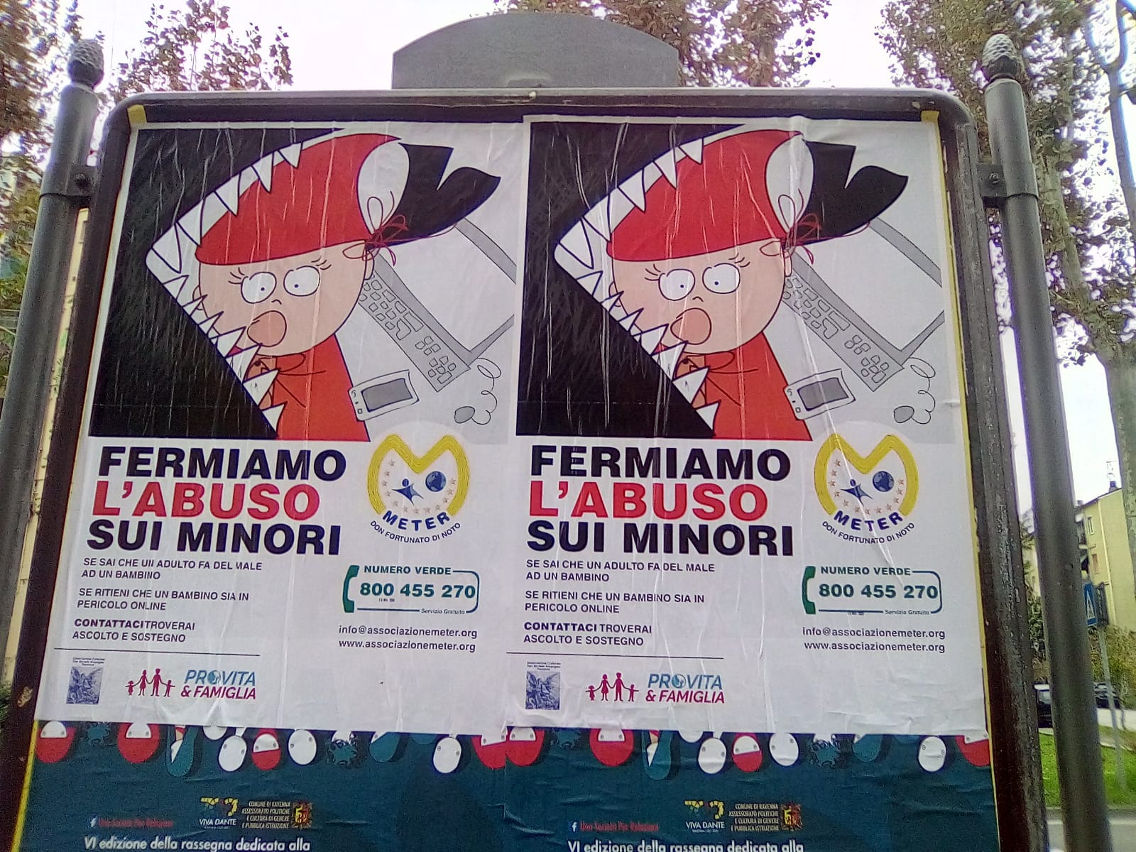 Campagna di affissioni per combattere i mostri della pedofilia 1