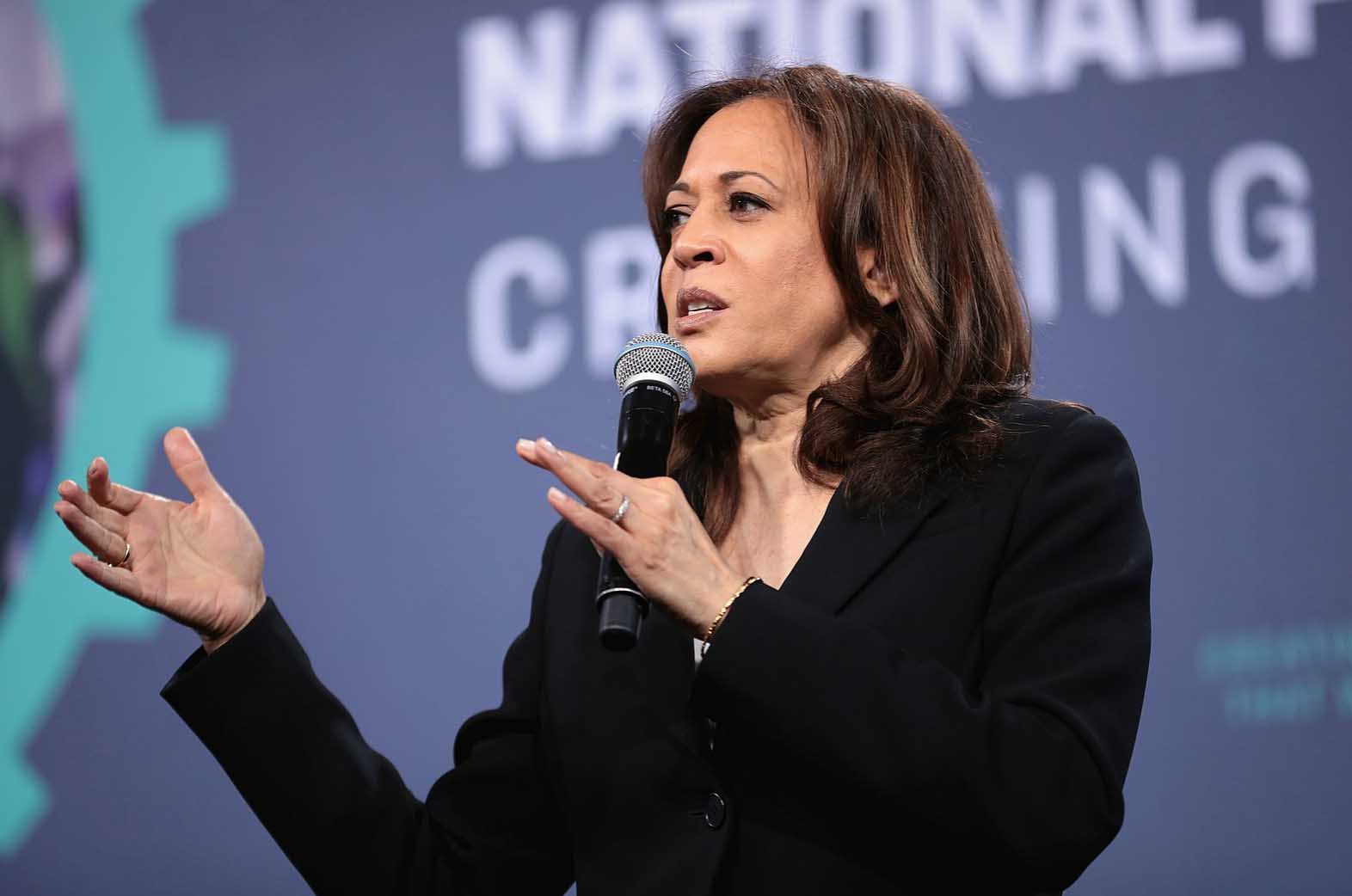 Con Biden il vero pericolo si chiama Kamala Harris. Abortista e pro Lgbt, ecco chi è la vice-Presidente 1