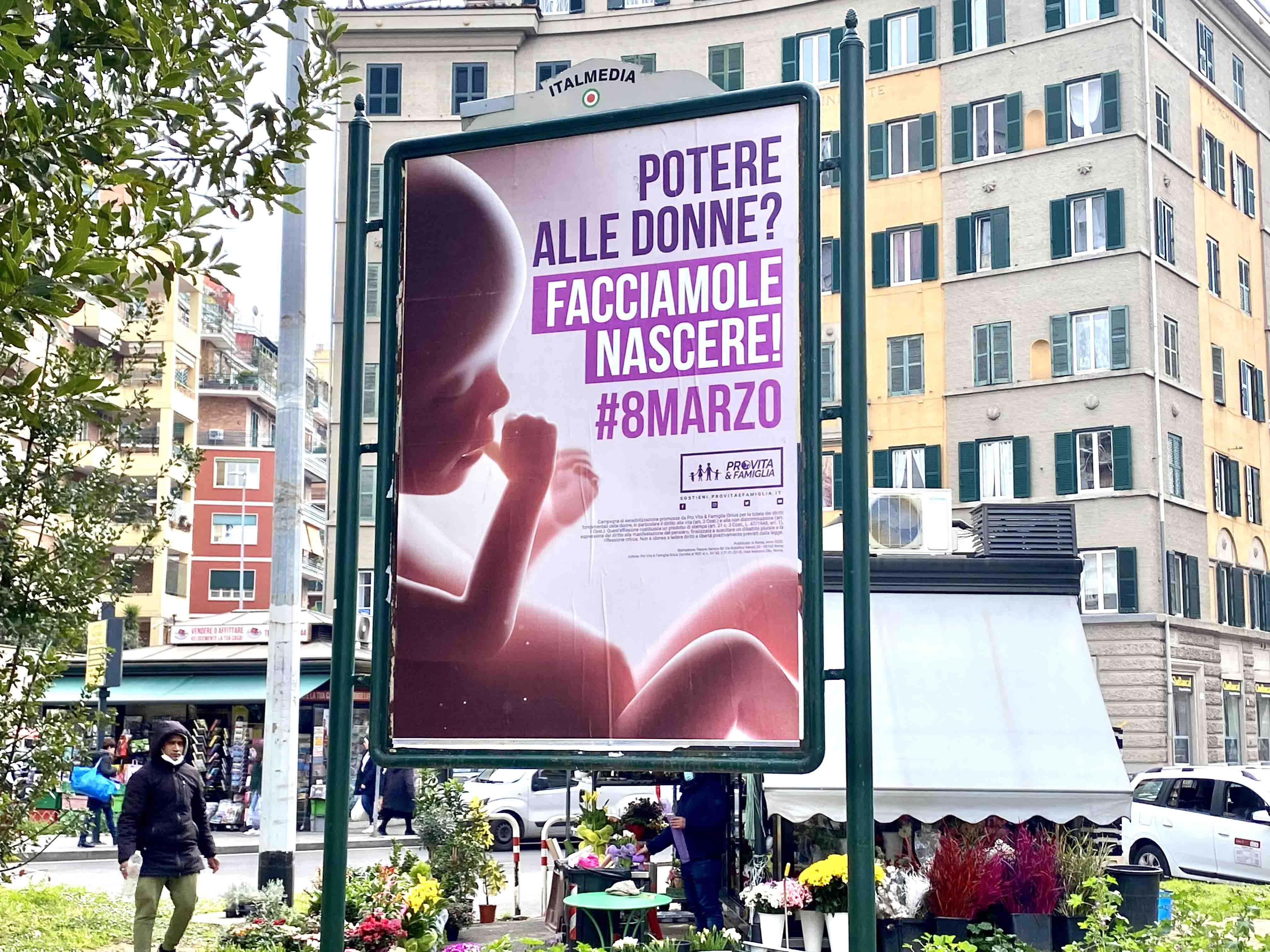 8 MARZO. Al via affissioni di Pro Vita & Famiglia: «Potere alle donne? Facciamole nascere! Femministe denuncino gli aborti selettivi» 1