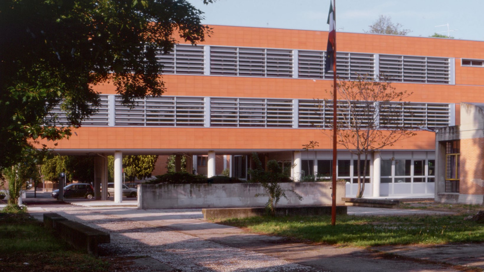 Ferrara. Solidarietà a Preside del Liceo Ariosto, ma perché è stato autorizzato evento Lgbt? 1