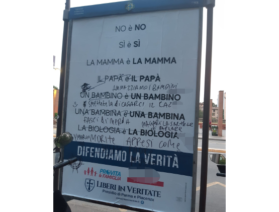 A Parma nostri manifesti imbrattati con minacce di morte e scritte blasfeme. Non ci faremo intimidire 1