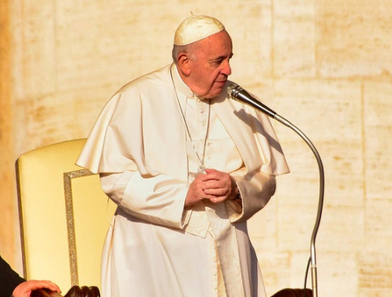 Papa Francesco contro aborto e eutanasia: «Non si gioca con la vita» 1