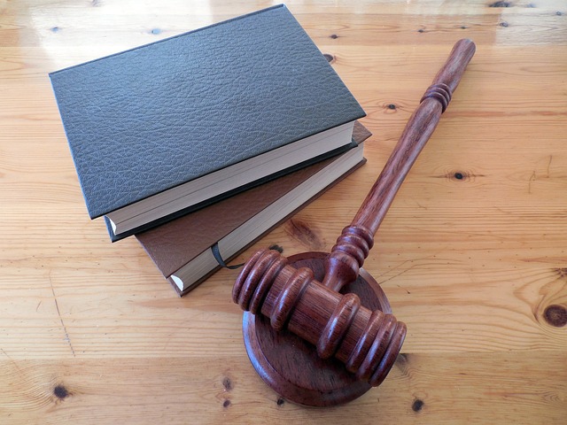 "Figli" coppie gay. Bene decisione del Tribunale di Torino: non esistono due mamme 1