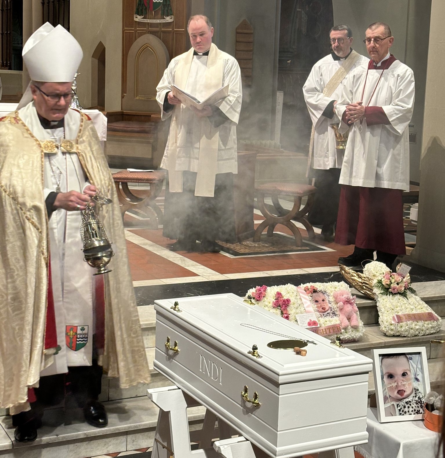 Funerali Indi. Pro Vita & Famiglia: “Cordoglio di 50mila italiani, ora accordo tra Italia e UK” 1