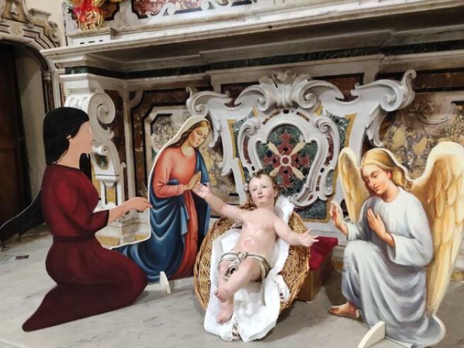 Il presepe Lgbt di Avellino è blasfemo e veicola compravendita di bambini 1