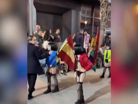 Il carnevale in Spagna diventa una sfilata gender di bambini e ragazzi 1