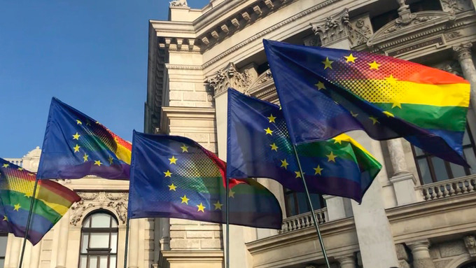 UE maschera gender con scusa lotta alla pedofilia. Bene voto eurodeputati firmatari nostro manifesto 1