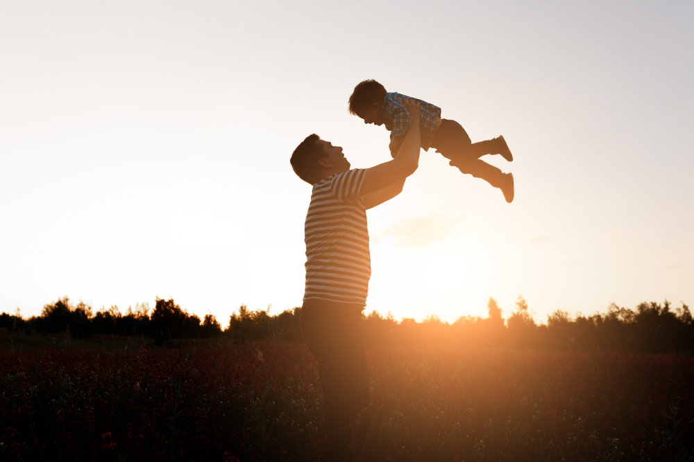 Sempre più papà lasciano il lavoro per i figli, ma perché? 1