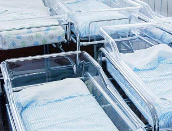 Culle vuote, anziani soli: così l’Italia sta smontando la famiglia 1