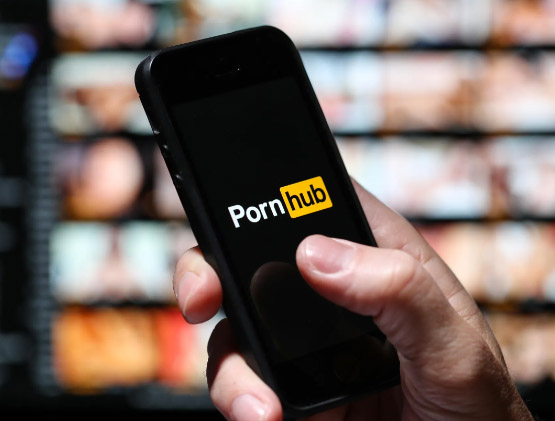 Pornhub, il Tar revoca il blocco. Cosa succede ora per l’accesso dei minori? 1
