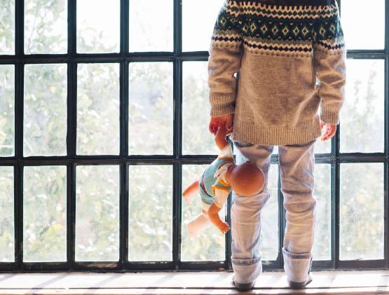 Basta strappare i bambini alle famiglie: arriva la proposta di legge Brambilla 1