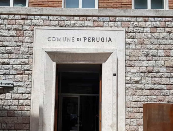Perugia boccia Network "Comuni Amici della Famiglia". Associazioni familiari: «Profonda amarezza, così si danneggiano famiglia e città» 1
