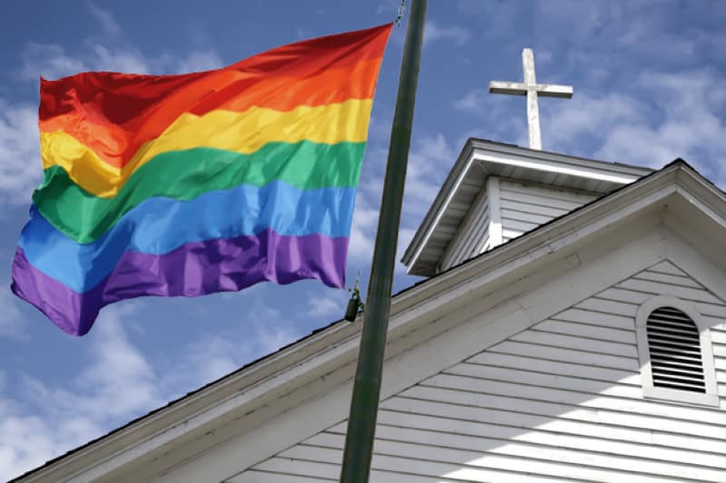 Omotransfobia. Pro Vita: «Grave posizione delle Diocesi che avallano Veglie Arcobaleno. Grazie vescovo Suetta per suo coraggio» 1
