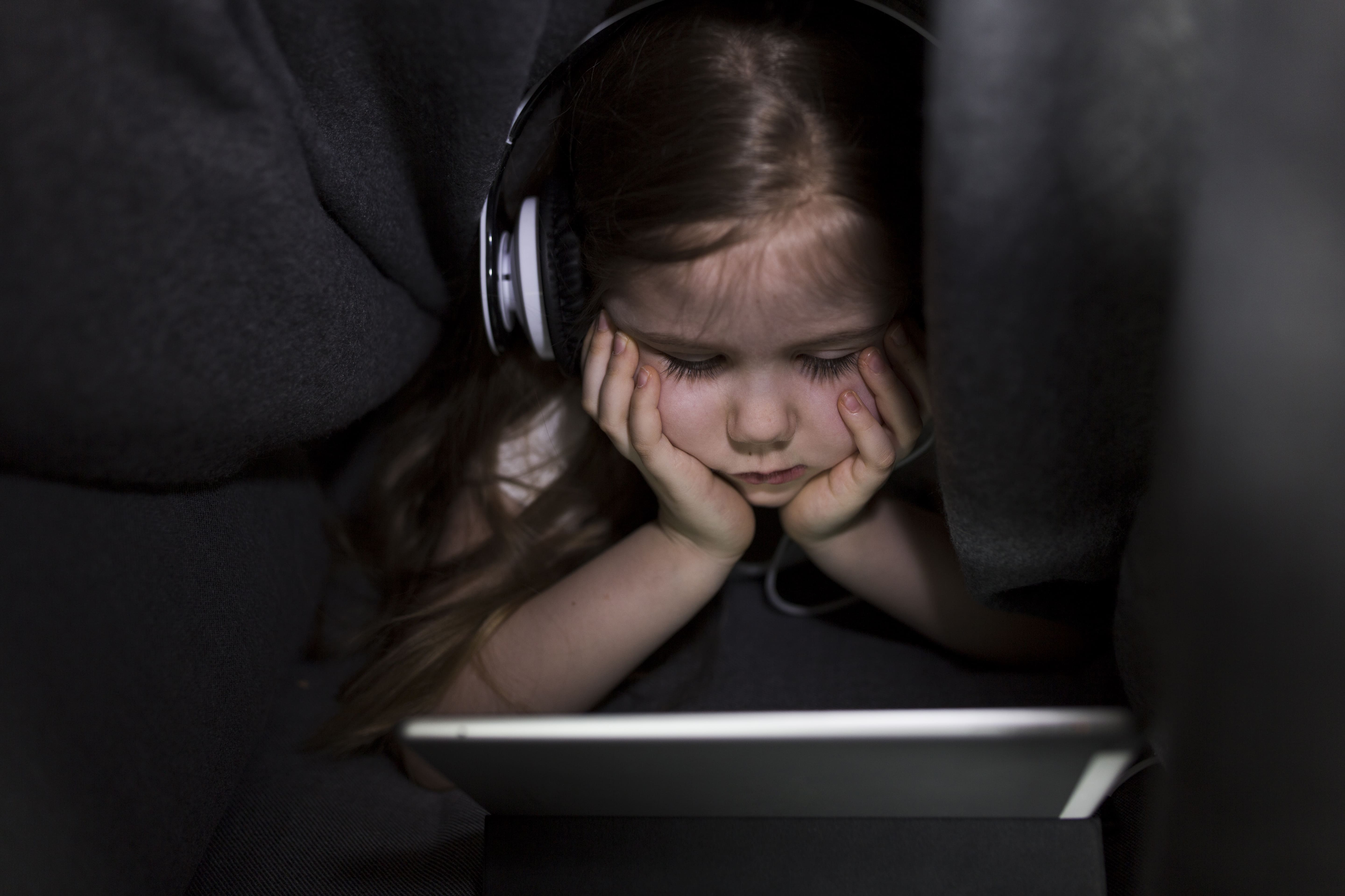 Smantellata rete pedofili online. Meter: «Dietro ogni file, un bambino abusato» 1