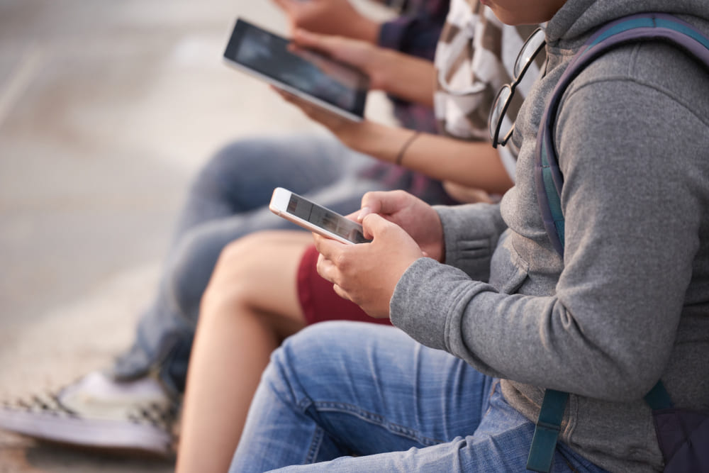 Ipocrisia UK. No, giustamente, ai social per under 16 ma sì alla transizione a 11 anni 1