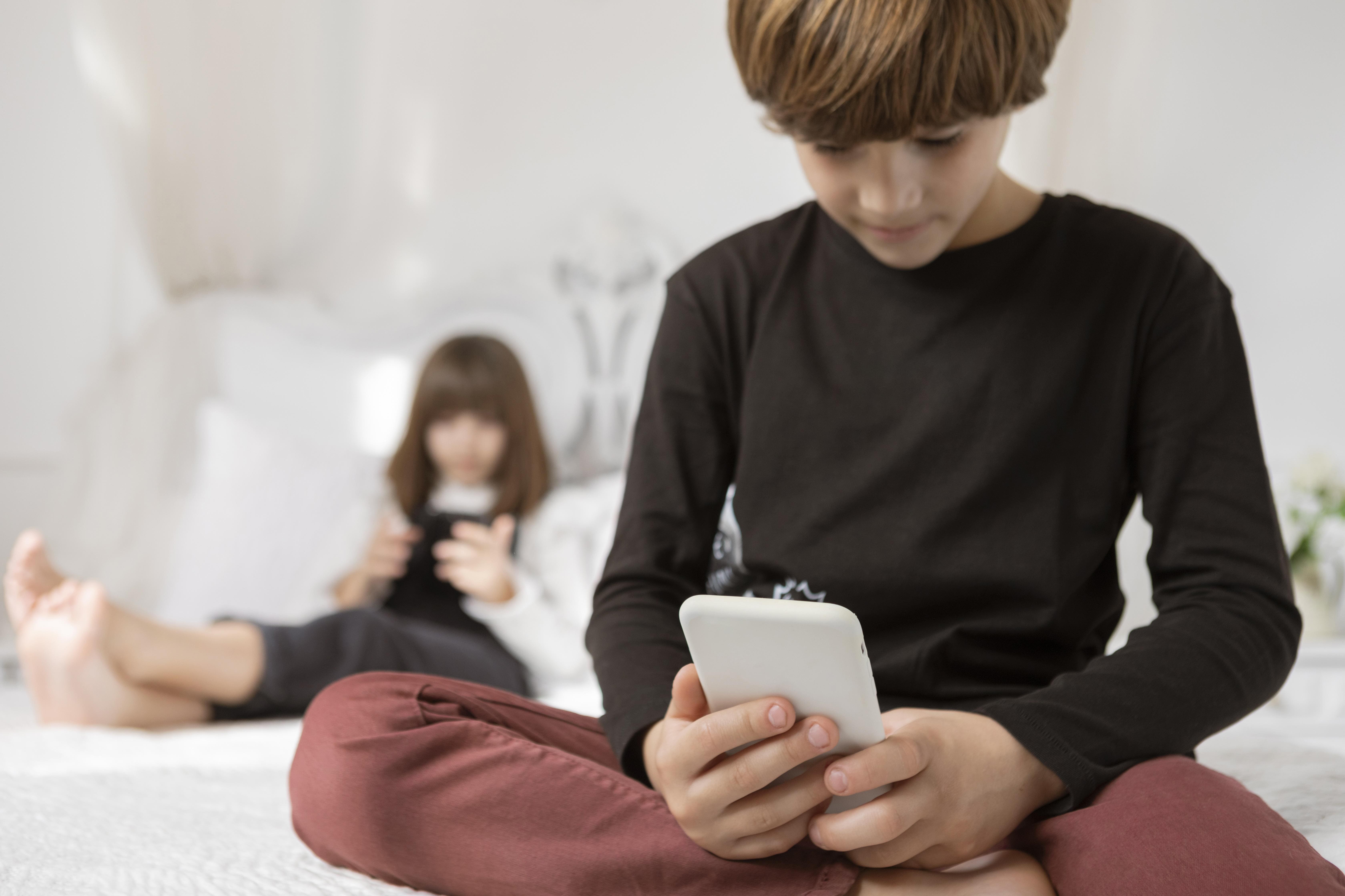 Stop ai social per i minori di 13 anni. Cosa dice e come è migliorabile la proposta UE 1