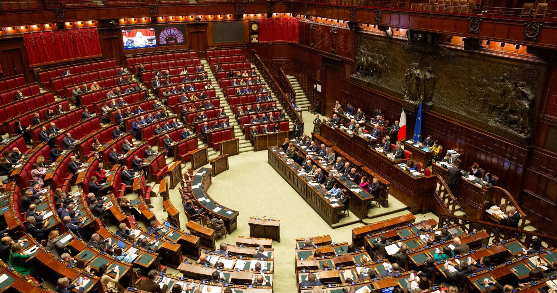Guida Lgbt pediatri. Il caso in Parlamento: quattro interrogazioni al ministro Schillaci sul documento di Sip e Acp 1