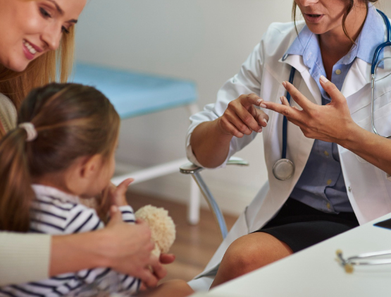 La Società Italiana di Pediatria allo sbando: promuove la Guida Lgbt ma si contraddice con un Ddl per tutelare i bambini dal digitale 1