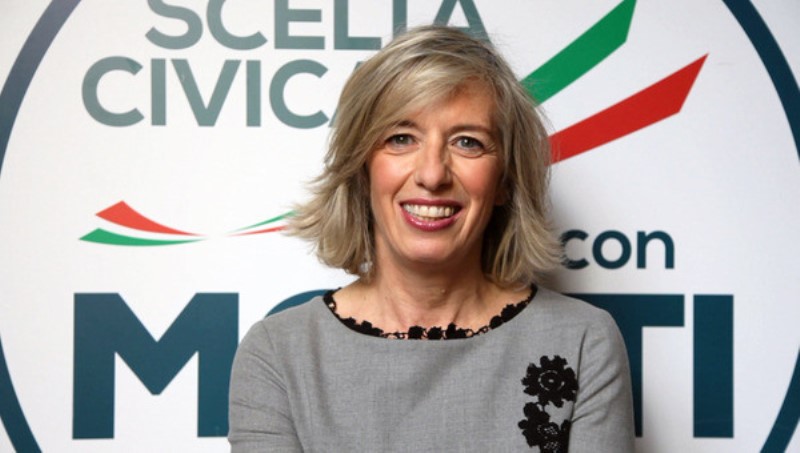 Ministro Giannini difende il porno romanzo gay nelle scuole 1