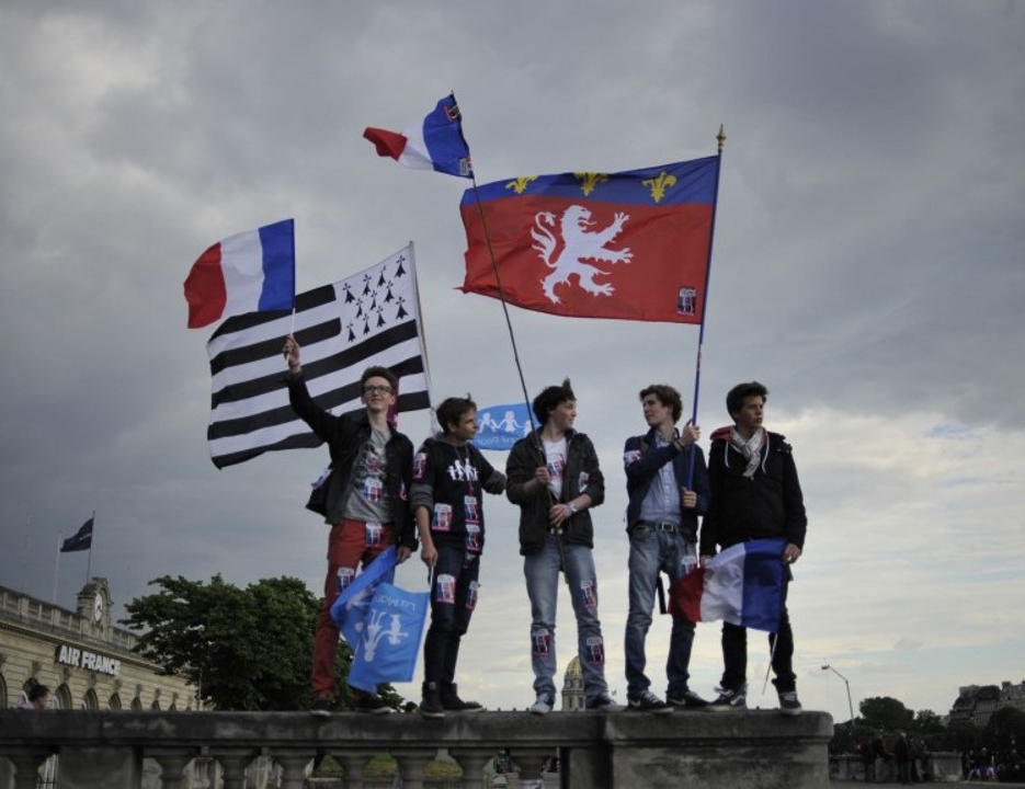 Nicolas condannato a quattro mesi di prigione perché manifestava contro il matrimonio gay in Francia 1