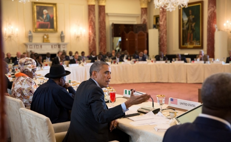 Barack Obama e Joe Biden promuovono l’agenda omosessualista al Summit Africano 1