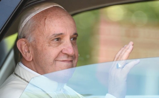 Papa:sostenere famiglia, è bene di tutti 1