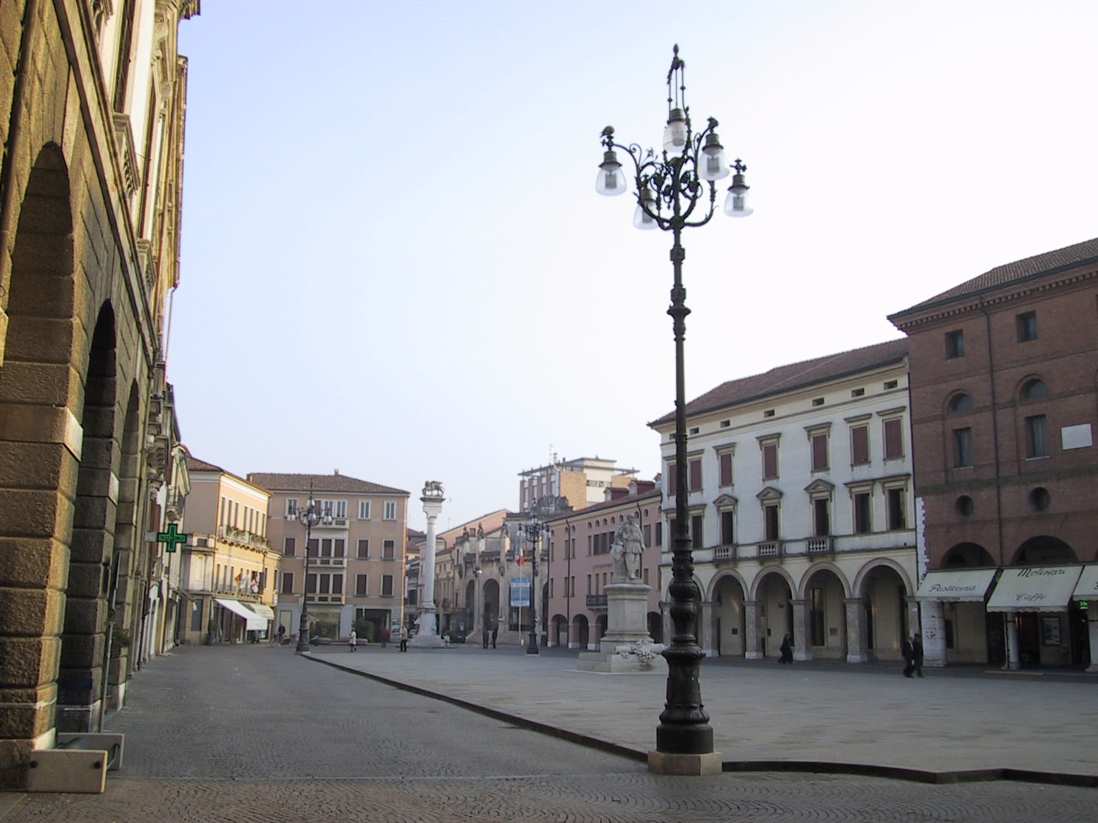 Gender a scuola – A Rovigo raccolta firme della Lega 1