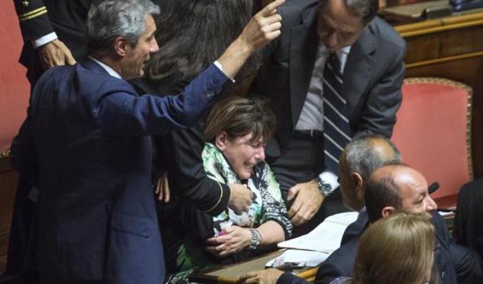 Bagarre al Senato su emendamento leghista – Scalfarotto: “Danno per i diritti civili” 1