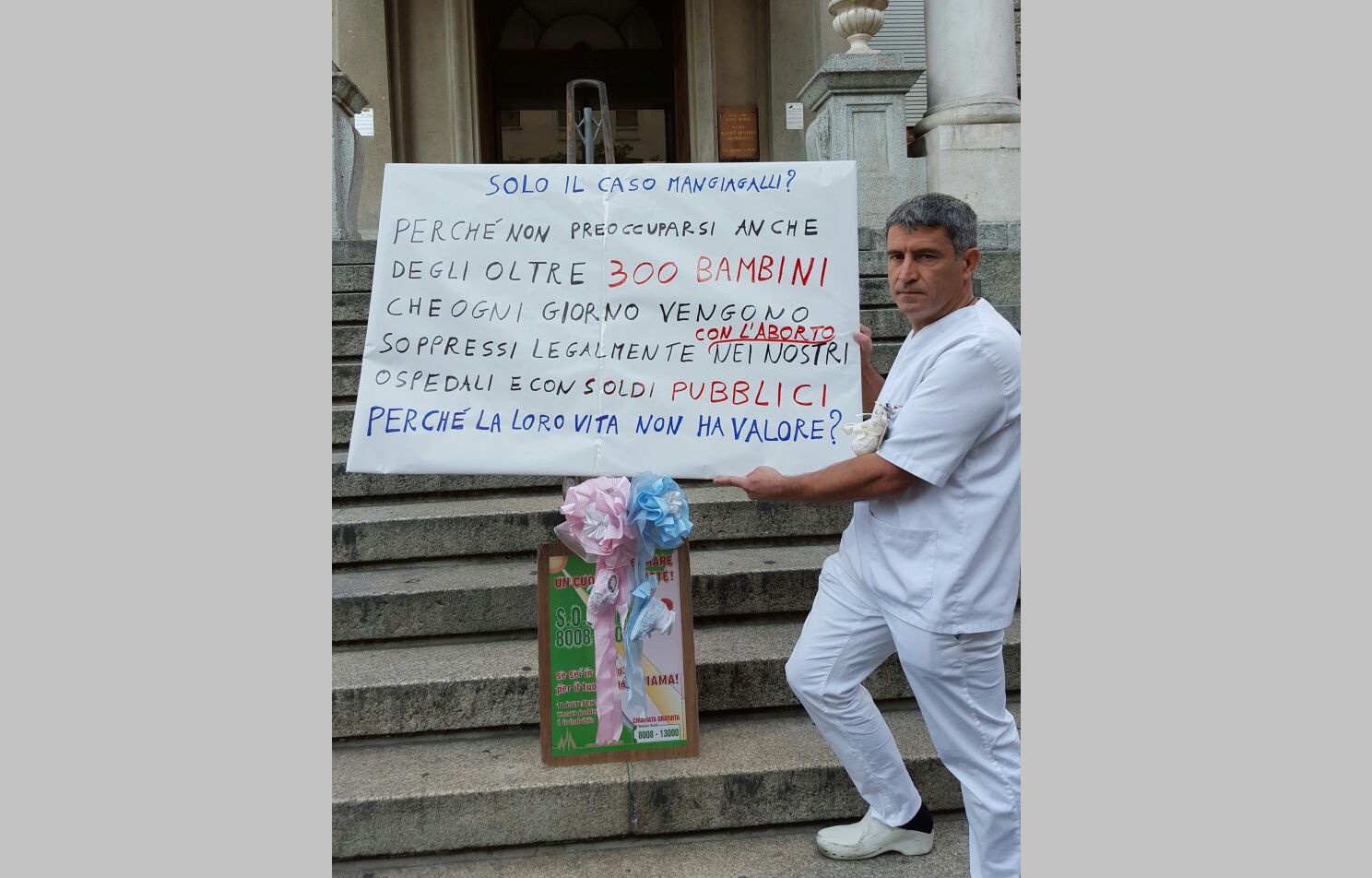 Aborto – A Milano, davanti alla clinica Mangiagalli... 1