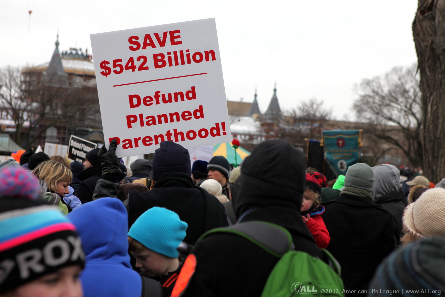 Aborto – L’UE tagli i finanziamenti a chi vende pezzi di bambino! 1