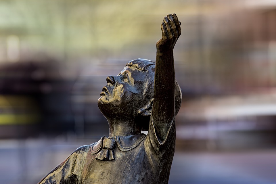 educazione_bambino_scultura_buona-notizia