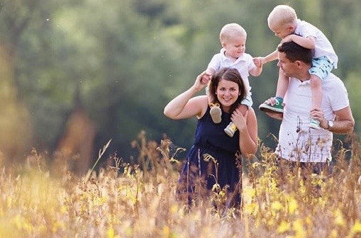 famiglia_Ungheria_copertina_giugno_2016_dettaglio_Notizie-ProVita