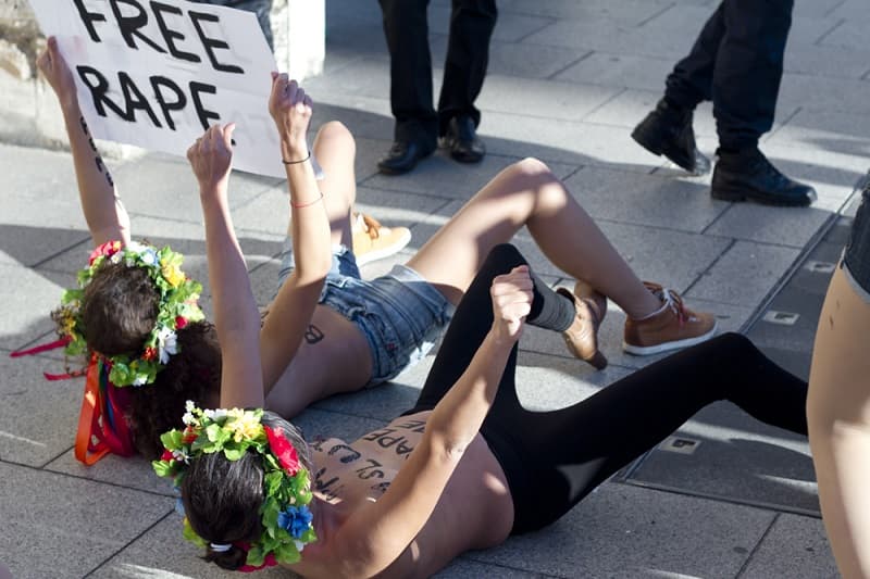 femen_donne_stupro