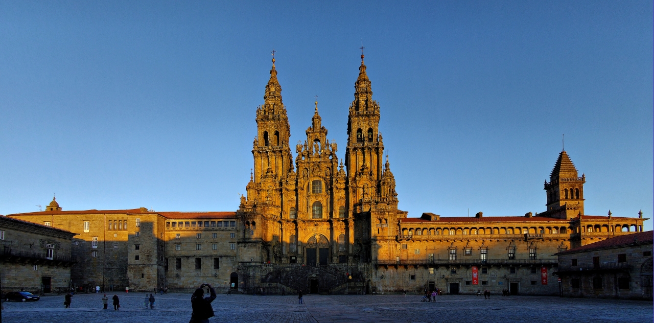 Le femministe circondano Santiago de Compostela urlando «aborto libero e gratuito» 1
