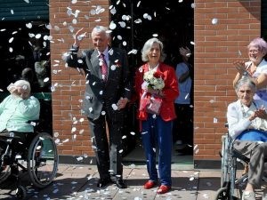 matrimonio-casa-di-riposo-fondazione-mantovani-90-anni-300x225