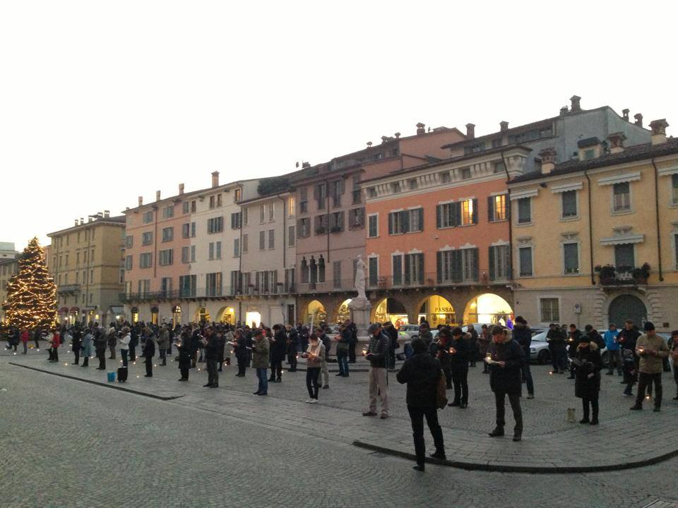 Sentinelle in Piedi aggredite a Bergamo 1