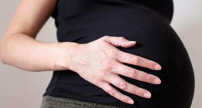 Utero in affitto – Abbandona il gemello malato: “Non voglio un cavolfiore che si muove” 1